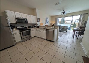 Kitchen01
