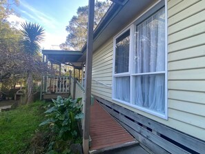 Ramp access to Nan's Cottage entry