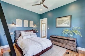 Queen Bed in first floor bedroom