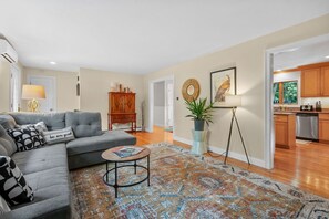 Spacious living room