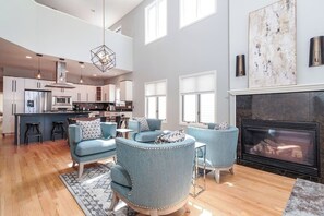 Living Room / Dining Room / Kitchen Combo (kitchen is fully stocked with 3 counter height stools at island)