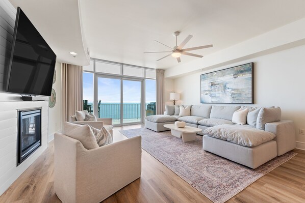 Welcome to Turquoise Place C2208!