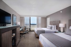 Unit with 2 Queen size beds. Exact unit will be assigned upon arrival. Views, colors and decor may vary.