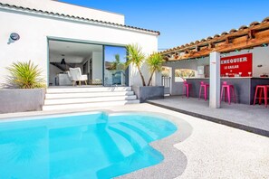 Villa Manade image