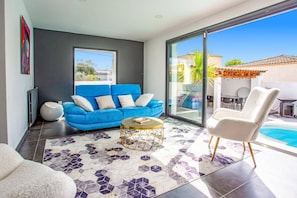 Villa Manade image