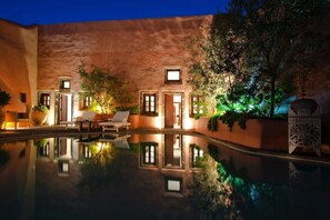 ducato-wine-hotel-megalochori-santorini-villa_io_01