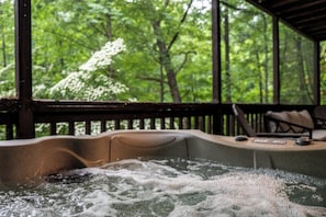 Bain à remous extérieur