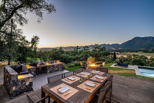 Outdoor dining
