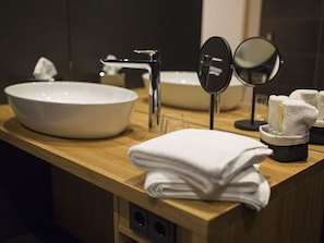 Badezimmerausstattung