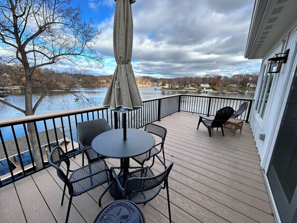 Upper Level Deck