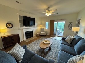 Living Area (2)