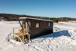 Scenic Tiny Home, Five Minutes to Stowe Main St! (3210)