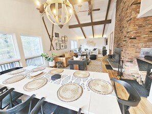 Impeccably Designed 3BR Stowe Woods Retreat (3497)