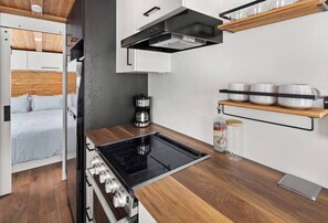 Cozy Tiny House w/ Beautiful Stowe Mountain Views! (1559)