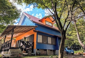 Exterior (southeast side, balcony)