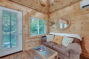 Studio | Magnetic Door Screen | DVD Player | Books