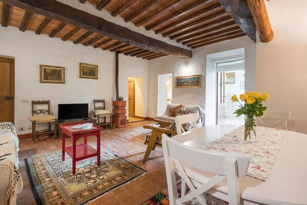 Autumn, Living Room, Spring, Summer