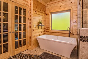 Relax in the Master bath soaking tub