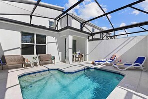 Private Pool & Patio