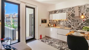 Fully equipped kitchenette with everything you might need for your homecooked meals. #Kitchen #Cooking