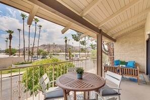 Covered Balcony | Mountain View | Outdoor Dining Area