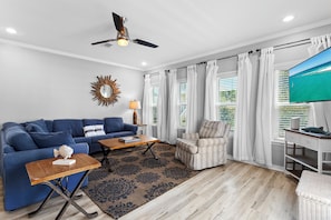 Sea Spray Cottage Living Room Alt