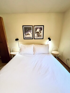 Queen Size Bedroom