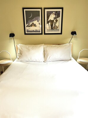 Queen Size Bedroom