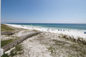 Surf Dweller 401 beach views