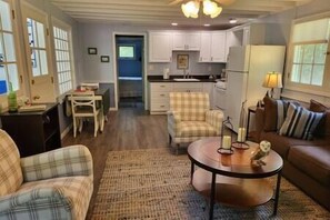 Family / Living Room 1