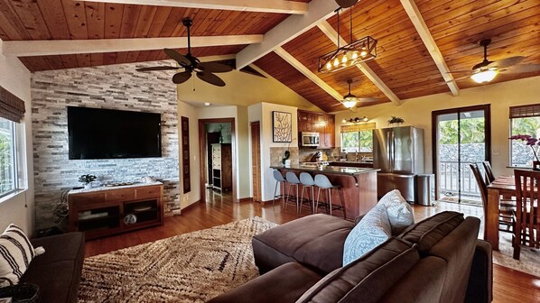 Comfortable entry and family room