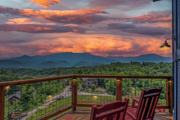 30 Mile view of Smoky Mountains.