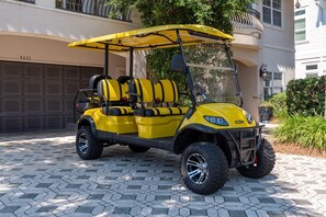 ✔ Golf cart available for easy beach access and nearby trips. 🚗