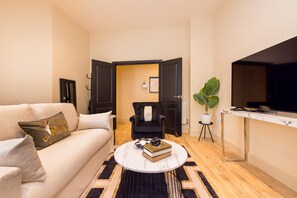 London Muse 1 Bedroom Apartment in Belgravia (5655)