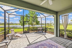 Blackstone Grill and Screened Rear Lanai