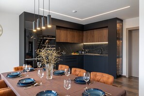 Salle à manger 1