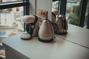 coffee maker and electric kettle