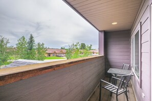 Private Balcony | Walk to Restaurants | 5 Mi to the Springs Resort & Spa
