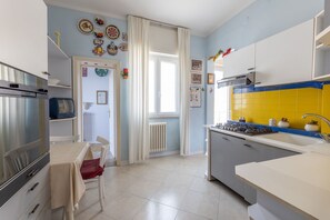 Autumn, Kitchen, Spring, Summer