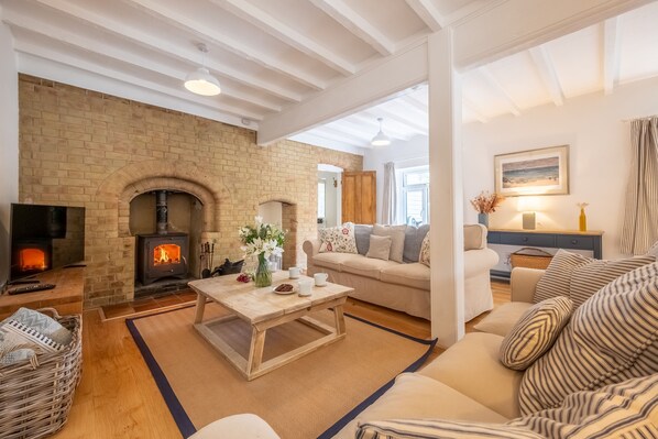 Mill Cottage, Wells-next-the-Sea: A super relaxing sitting room