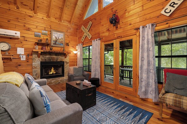 All Aboard - Main Level Living Room (2)