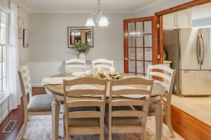 "Dining Room","Dining Table","Furniture","Indoors","Table"