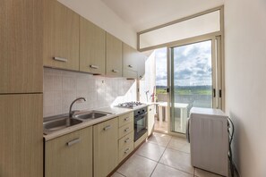 Autumn, Kitchen, Spring, Summer
