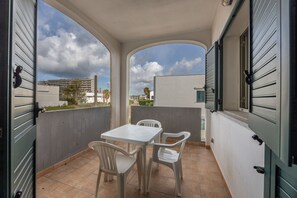 Autumn, Balcony / Terrace / Patio, Spring, Summer