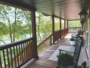 Take a seat in the perfect morning spot!