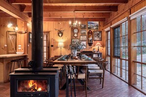 Fire and dining space 