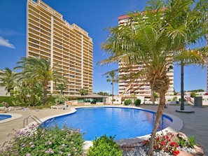 Water, Plant, Sky, Flower, Property, Building, Blue, Nature, Azure, Swimming Pool