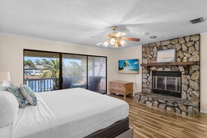 king size bed, private balcony, and ensuite bathroom