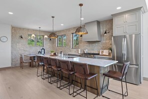 Prepare your favorite meals with ease in our fully equipped kitchen!