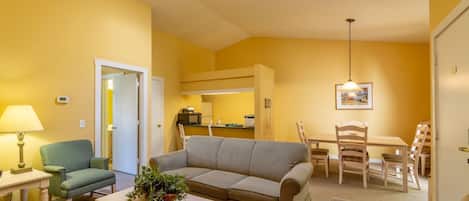 Eagle Trace One Bedroom Condo